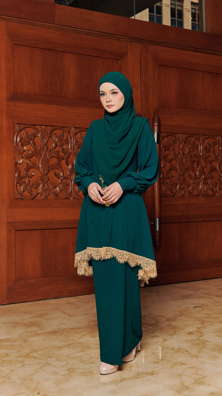 Regal Elegance Baju Kurung