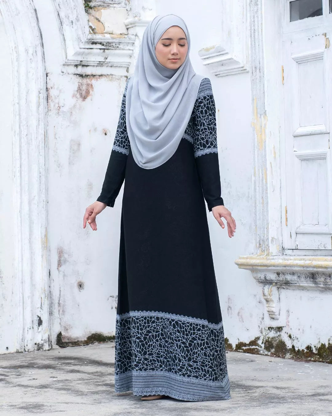 Traditional Abaya