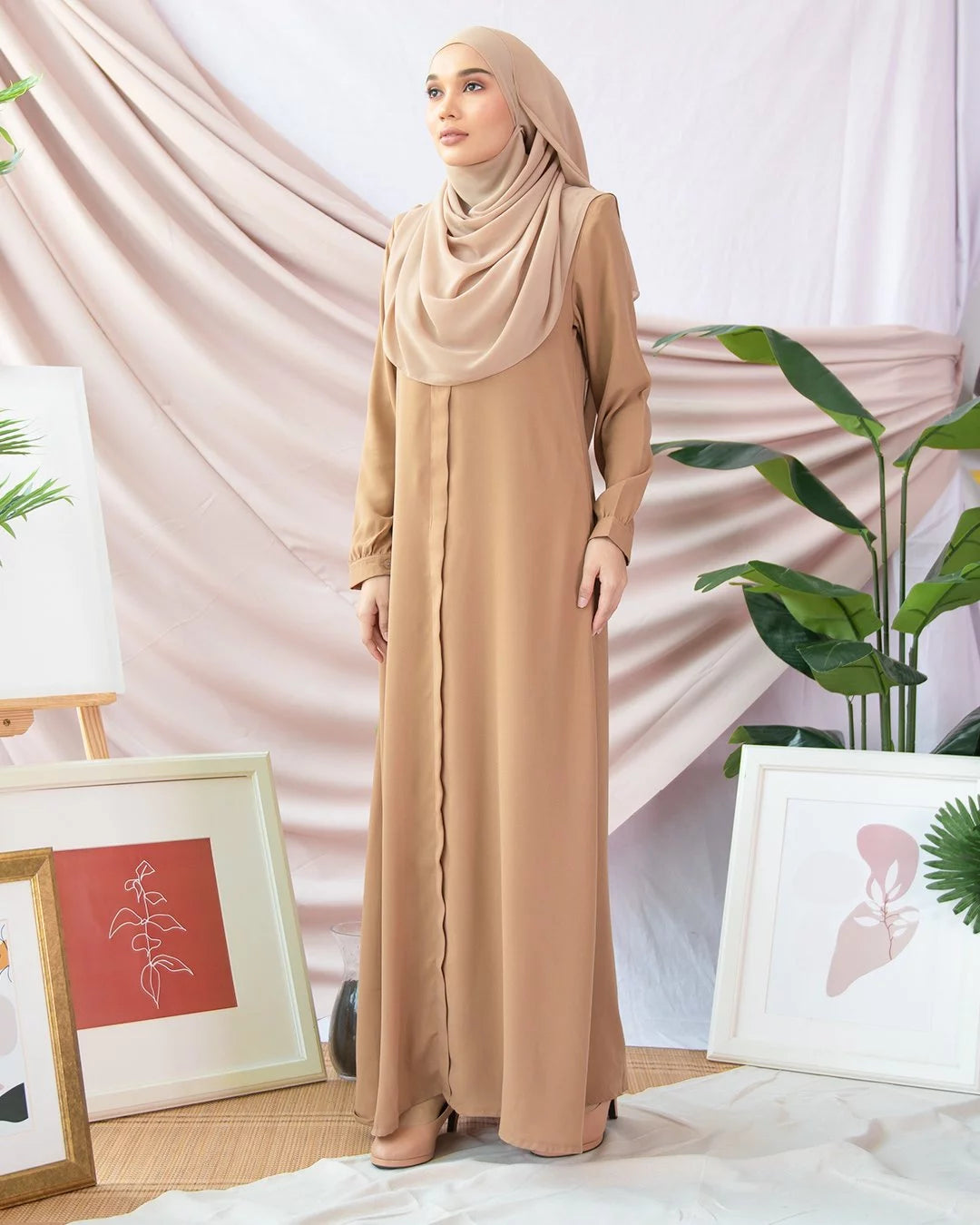 Elegant Essence Abaya