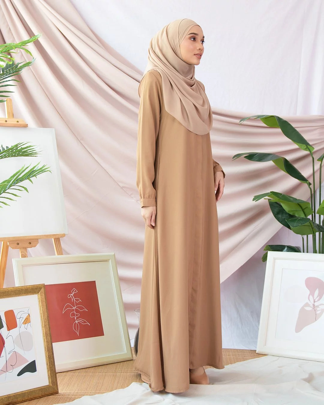 Elegant Essence Abaya