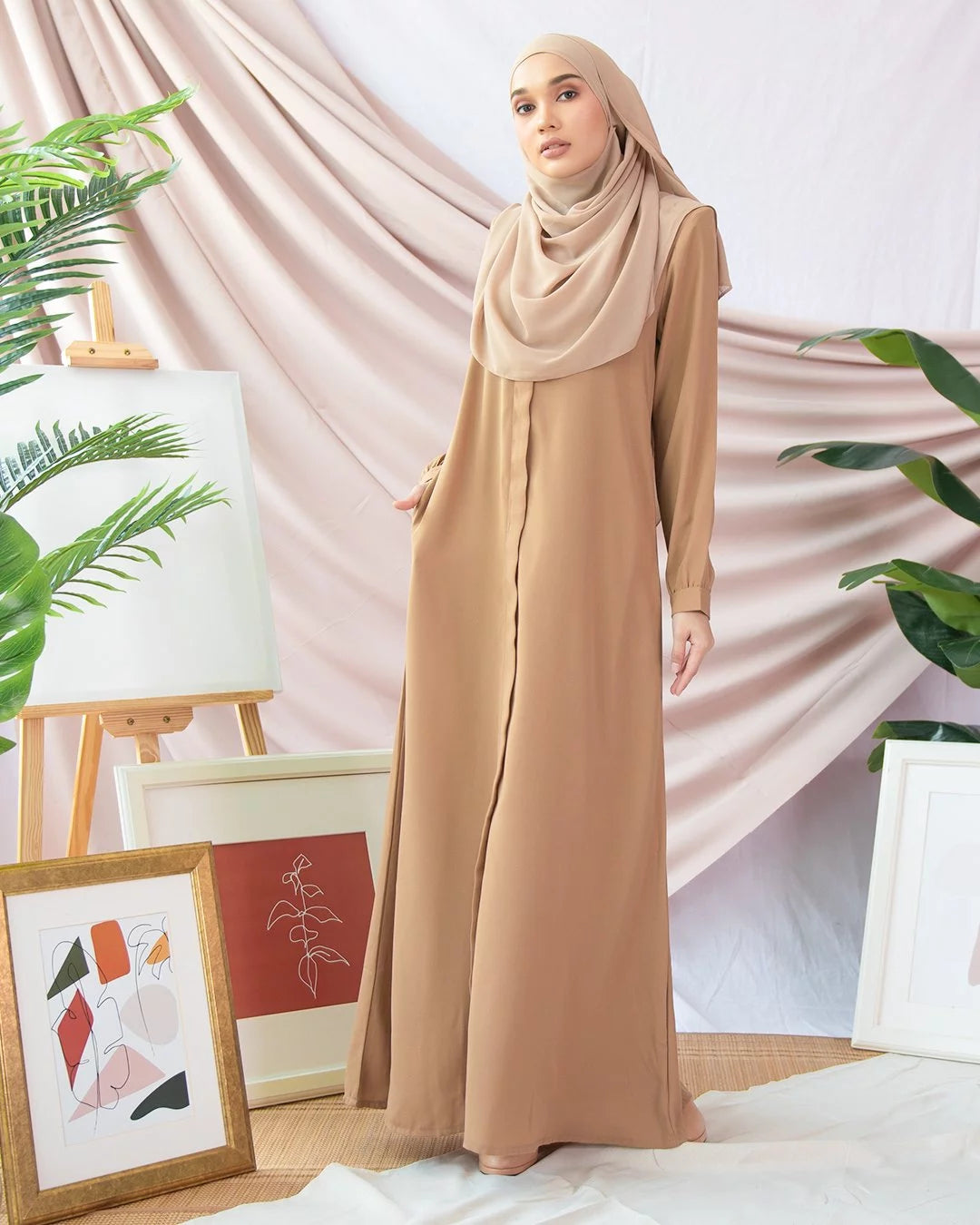 Elegant Essence Abaya