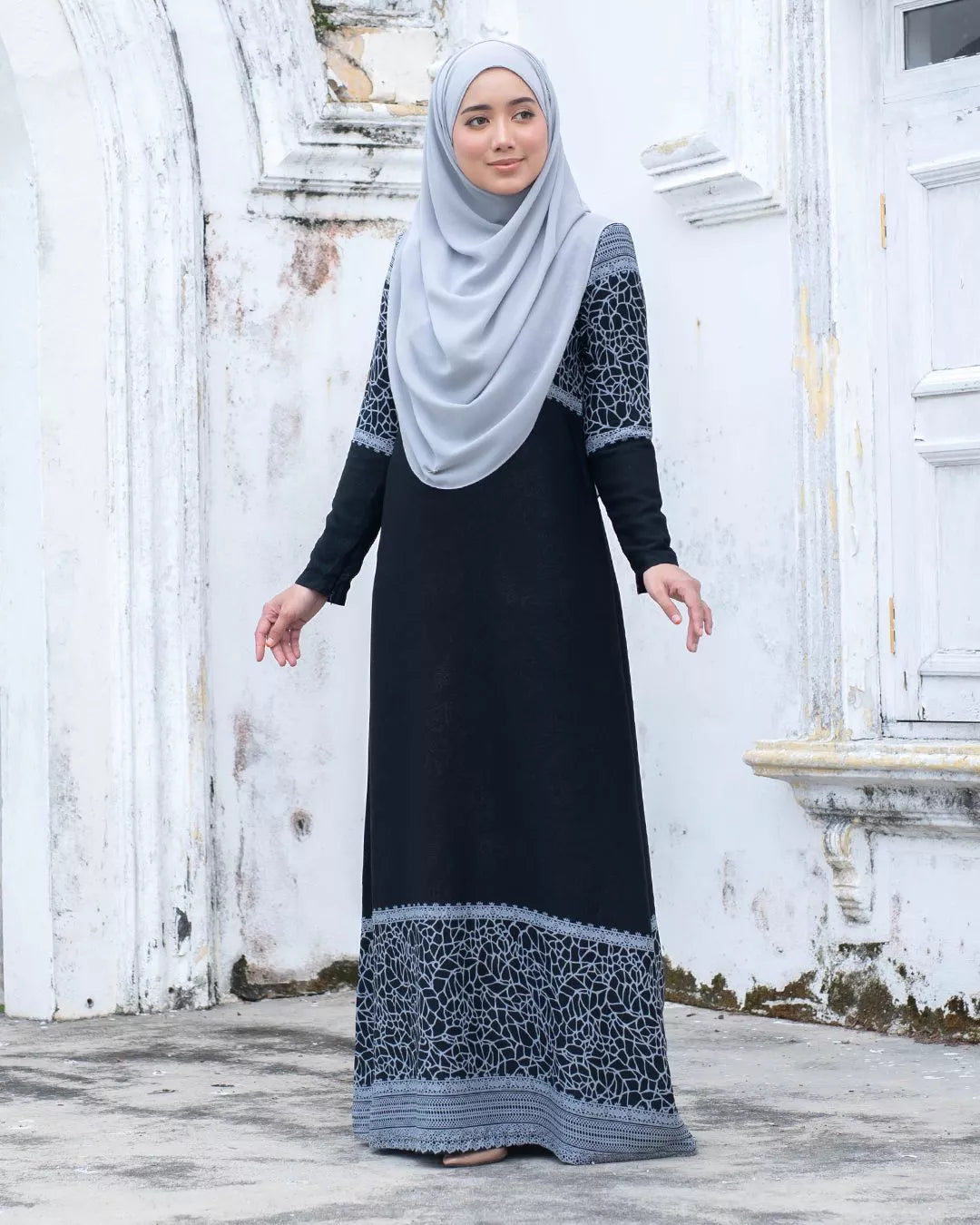 Traditional Abaya