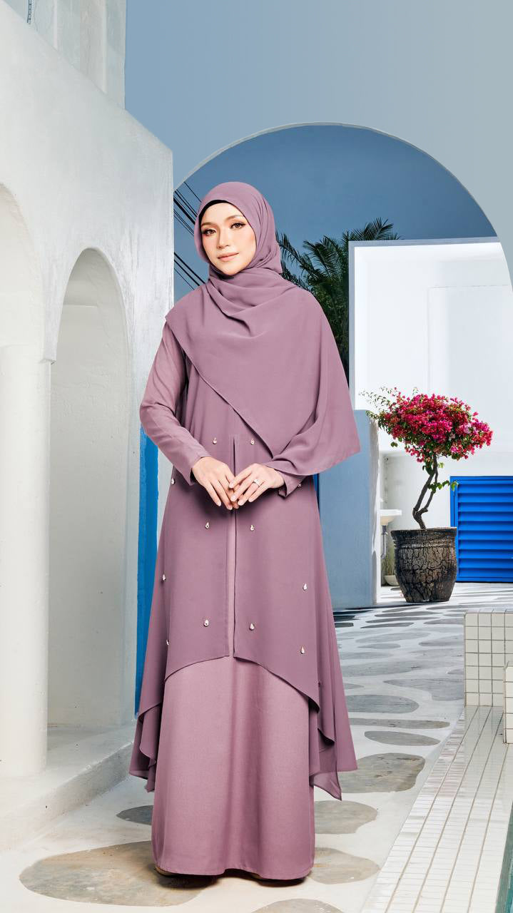 Graceful Radiance Abaya