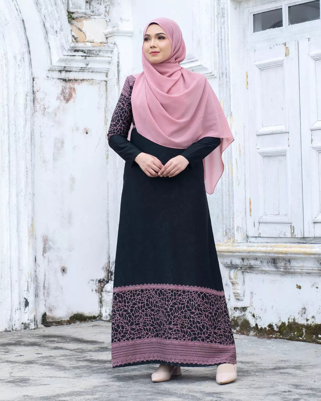 Traditional Abaya