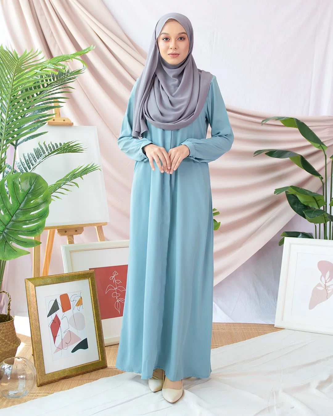 Elegant Essence Abaya