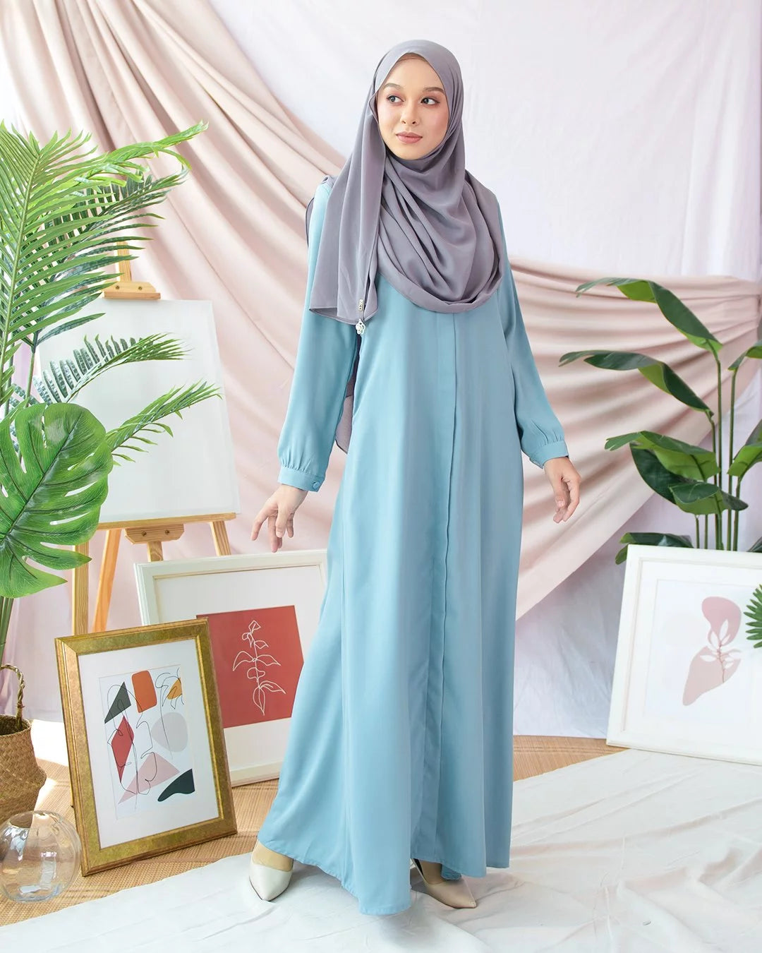 Elegant Essence Abaya