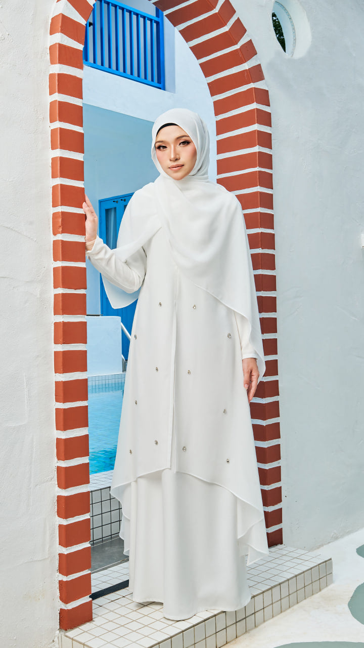 Graceful Radiance Abaya